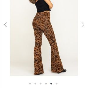 Show me your mumu cheetah flares!